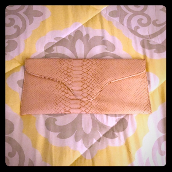 Handbags - Large Clutch 👛
