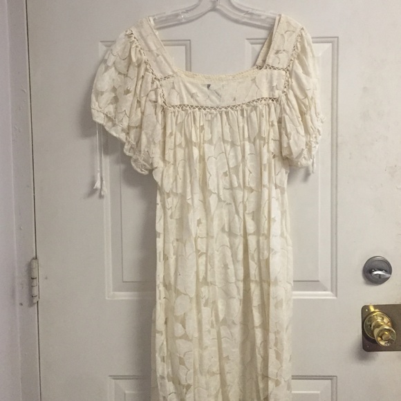 Trulli ivory lace dress