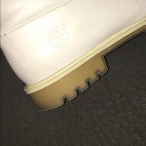 110%!authentic white leather timberland boots !