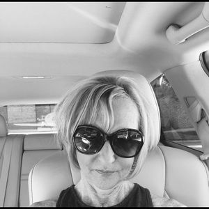 Meet your Posher, Denise