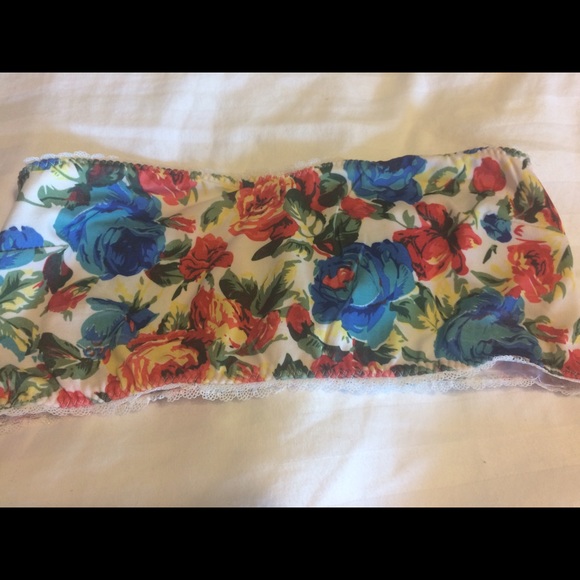 Unlined bandeau fits S/M