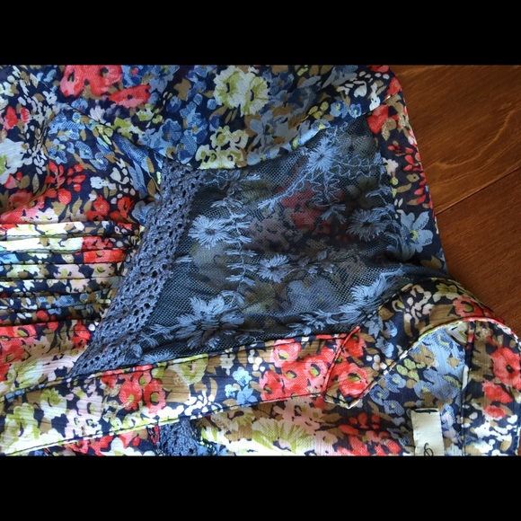 American Rag blouse - Picture 3 of 4