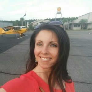 Meet your Posher, Lara