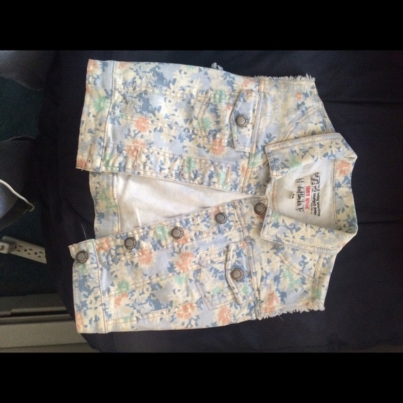Floral vest