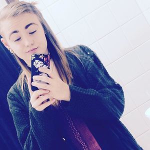 Meet your Posher, Zoe