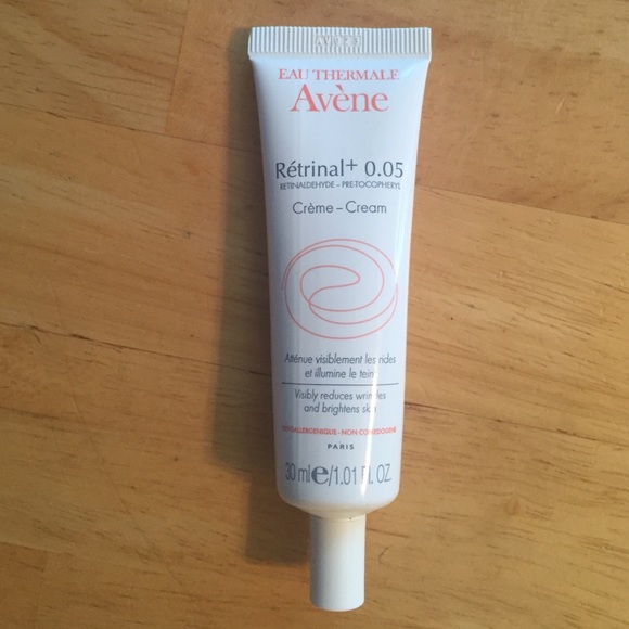 Eau Thermale Avene' retrinal 0.05