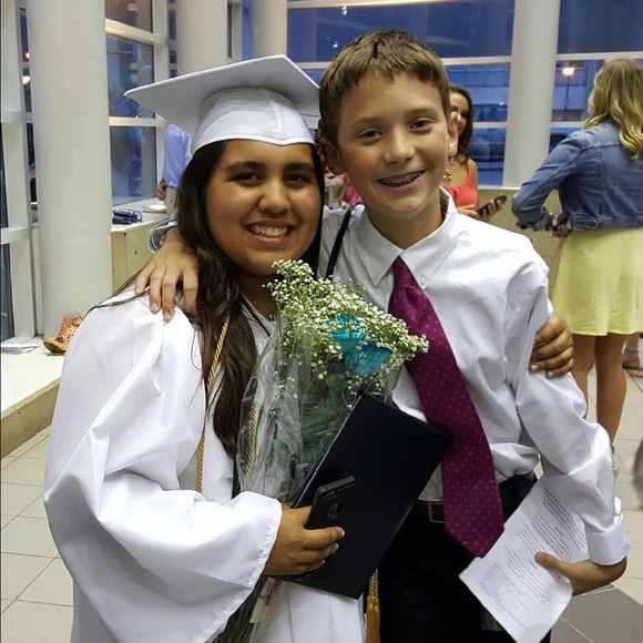 Meet your Posher, Ellen - Picture 1 of 1