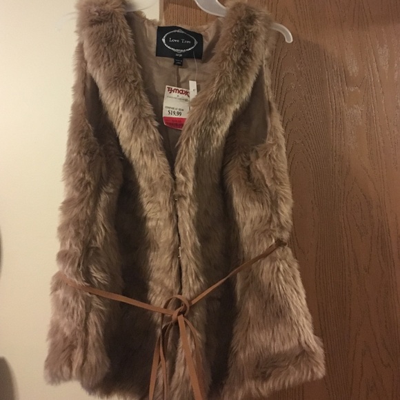 Love Tree furry vest