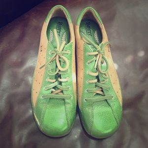 Born ladies lace-up, casual shoes