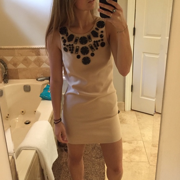 Dress - Picture 3 of 4