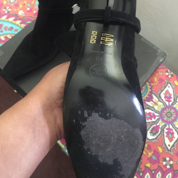 Chanel black Suede boot size 40 - Picture 3 of 4