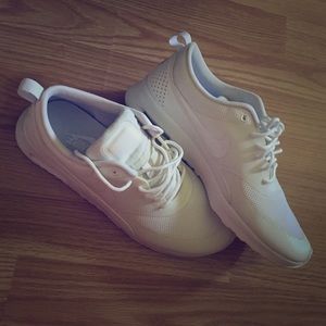 Nike Air Max Thea Women's Sneakers Size 9