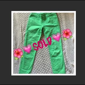 ❌❤️SOLD❌❤️Lime green colored GAP leggings jeans 💚