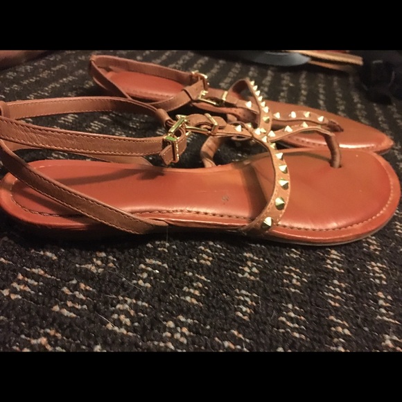 Sandals - Picture 2 of 3