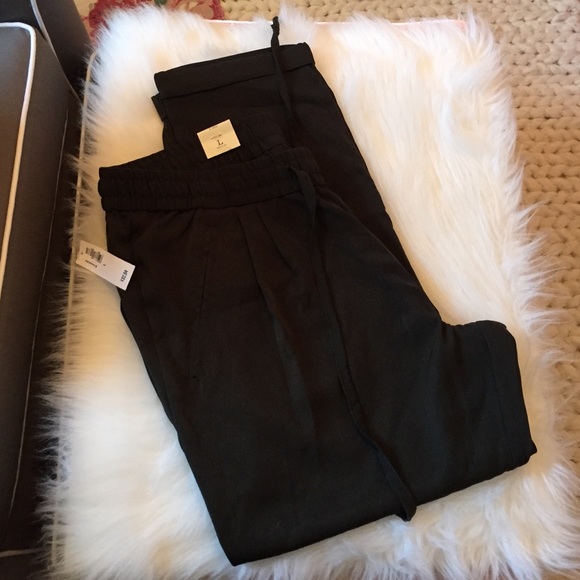 Sold🎉Olive Green Silky Joggers - Picture 4 of 4