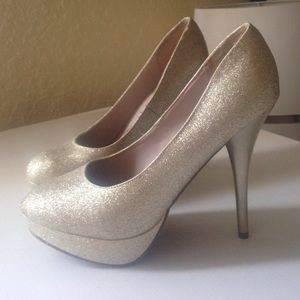 Gold glitter platform pumps, never worn.