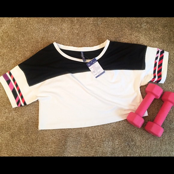 Without walls mesh athleisure crop top