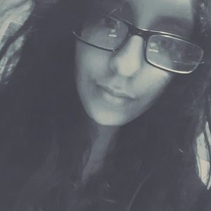 Meet your Posher, Carla