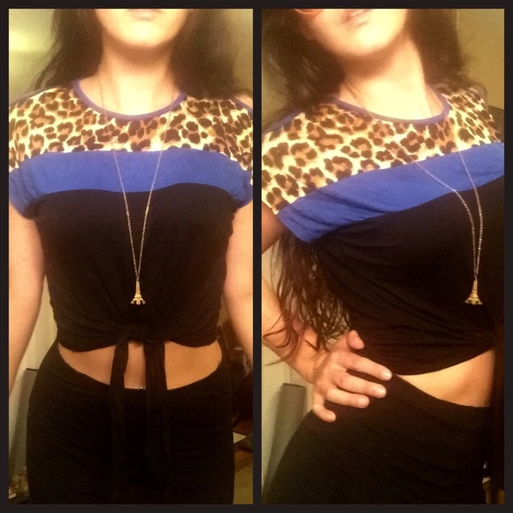 Cropped Tie Tee