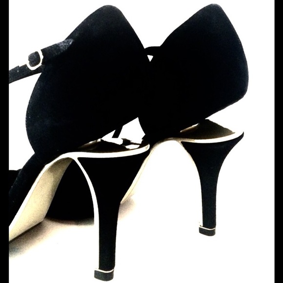 SOLD Authentic Chanel Ankle Strap Pointed ToeHeels - Picture 3 of 4