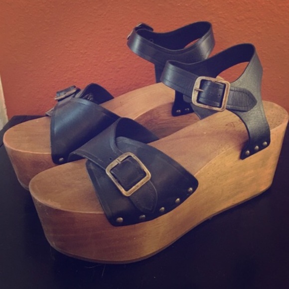 Kelsi Dagger Brooklyn Black Platform Sandals