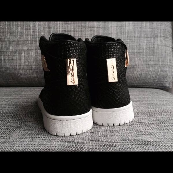 Air Jordan - Picture 3 of 4