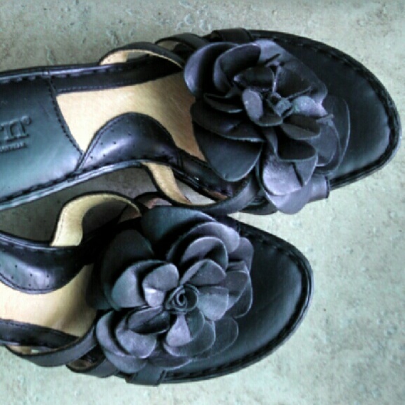 Born leather wedge with flowers...new, never worn