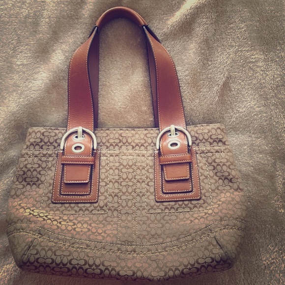 Brown Coach purse. Like new. Medium size. - Picture 1 of 1