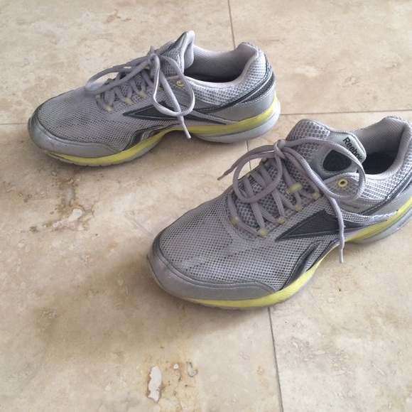 Reebok sneakers 8.5 easytone
