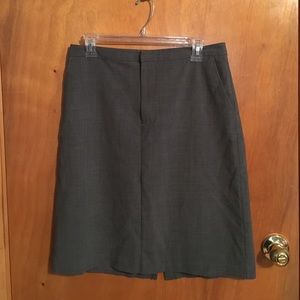 Gap skirt