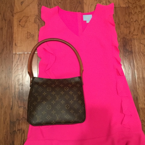 🎉4DAY SALE🎉Louis Vuitton med Loop Mono 💯% auth - Picture 4 of 4