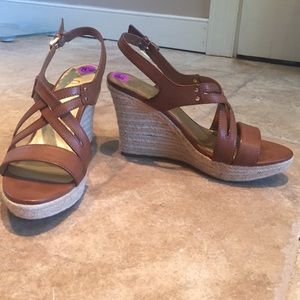 Unisa wedge sandal 8.5