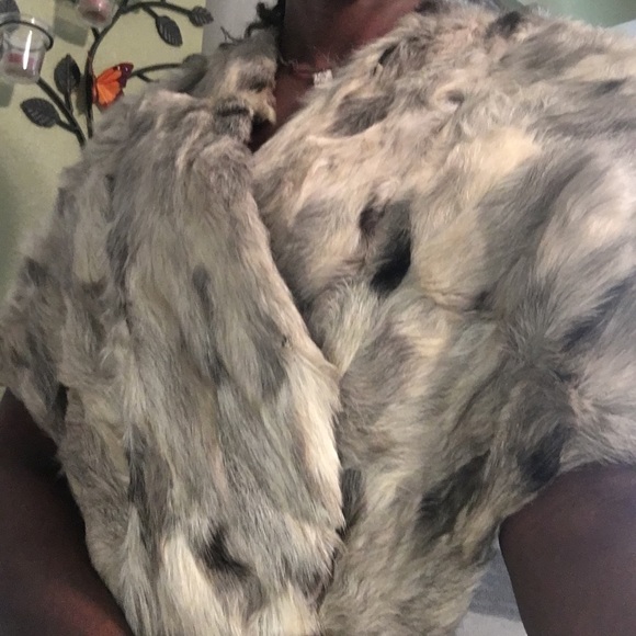 FAUX FUR STOLE BY G. Davison .. Beige/Brwn/blk