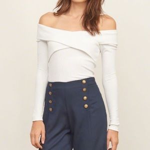 💗 NWT Abercrombie Off the shoulder top