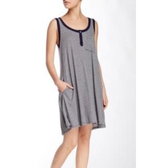 Brand New Socialite Sleeveless Henley Dress - Picture 3 of 3