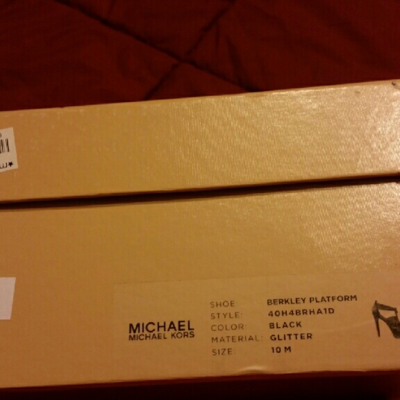 Michael Kors platform Berkley Size 10 BNIB - Picture 1 of 4