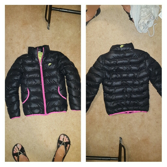 Nike puffy jacket