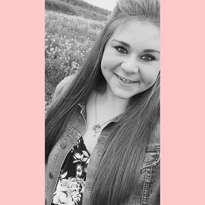 Meet your Posher, Calissa
