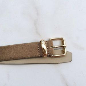 C.Wonder leather belt.