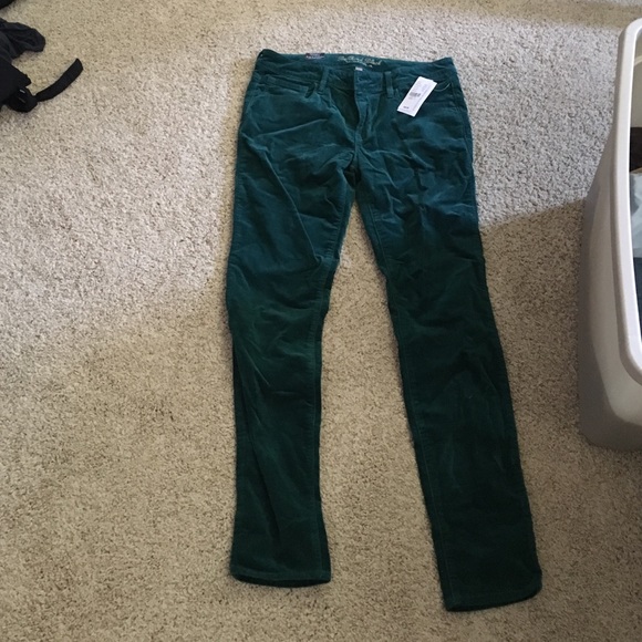 NWT green corduroy Pants.  Bullhead brand - Picture 2 of 2