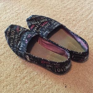 TOMS 'let love rule' shoes