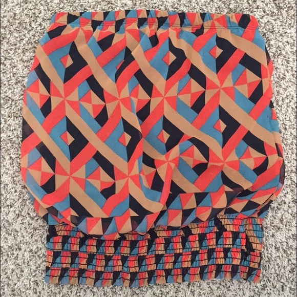 Strapless Geometric Top!