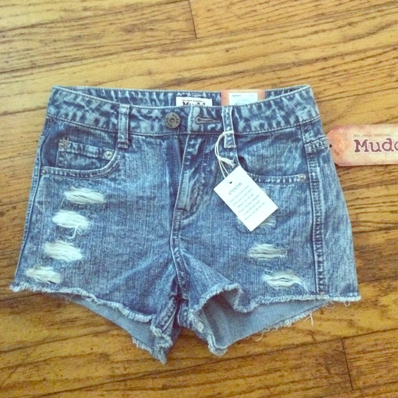 Ripped high waisted jean shorts