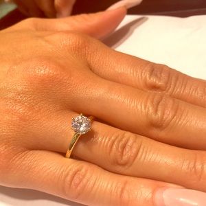 14k Gold Round Brilliant 1.00ctw Man Made Diamond