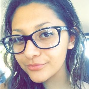 Meet your Posher, Gabriela