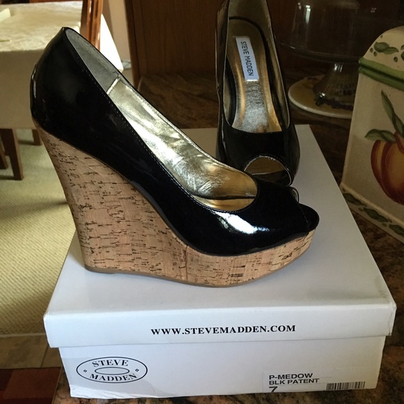 Steven madden meadow wedges