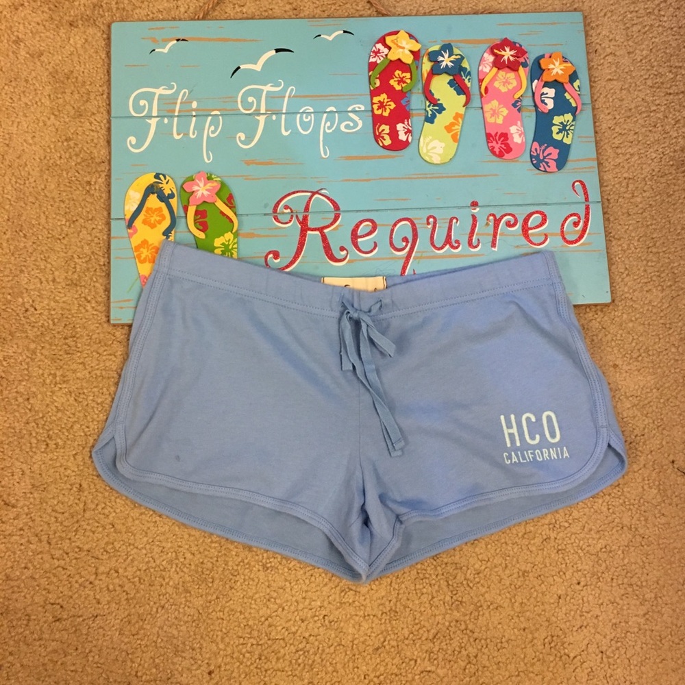 💙Like new Hollister shorts💙 - Picture 4 of 8