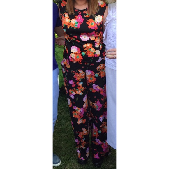 Robert Rodriguez Floral Tank and Pants - Picture 4 of 4