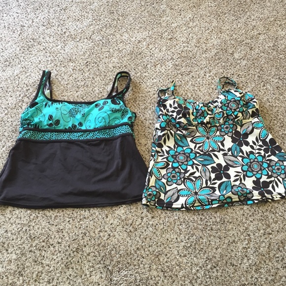 2 tankini tops