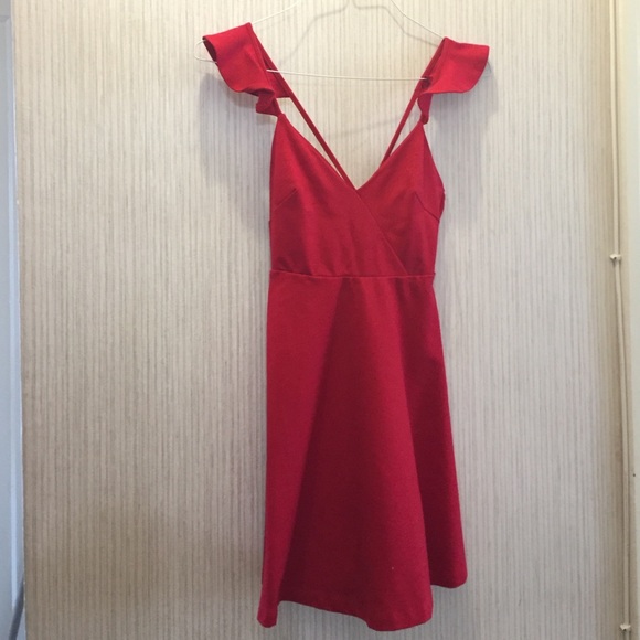Lulu's open back red dress